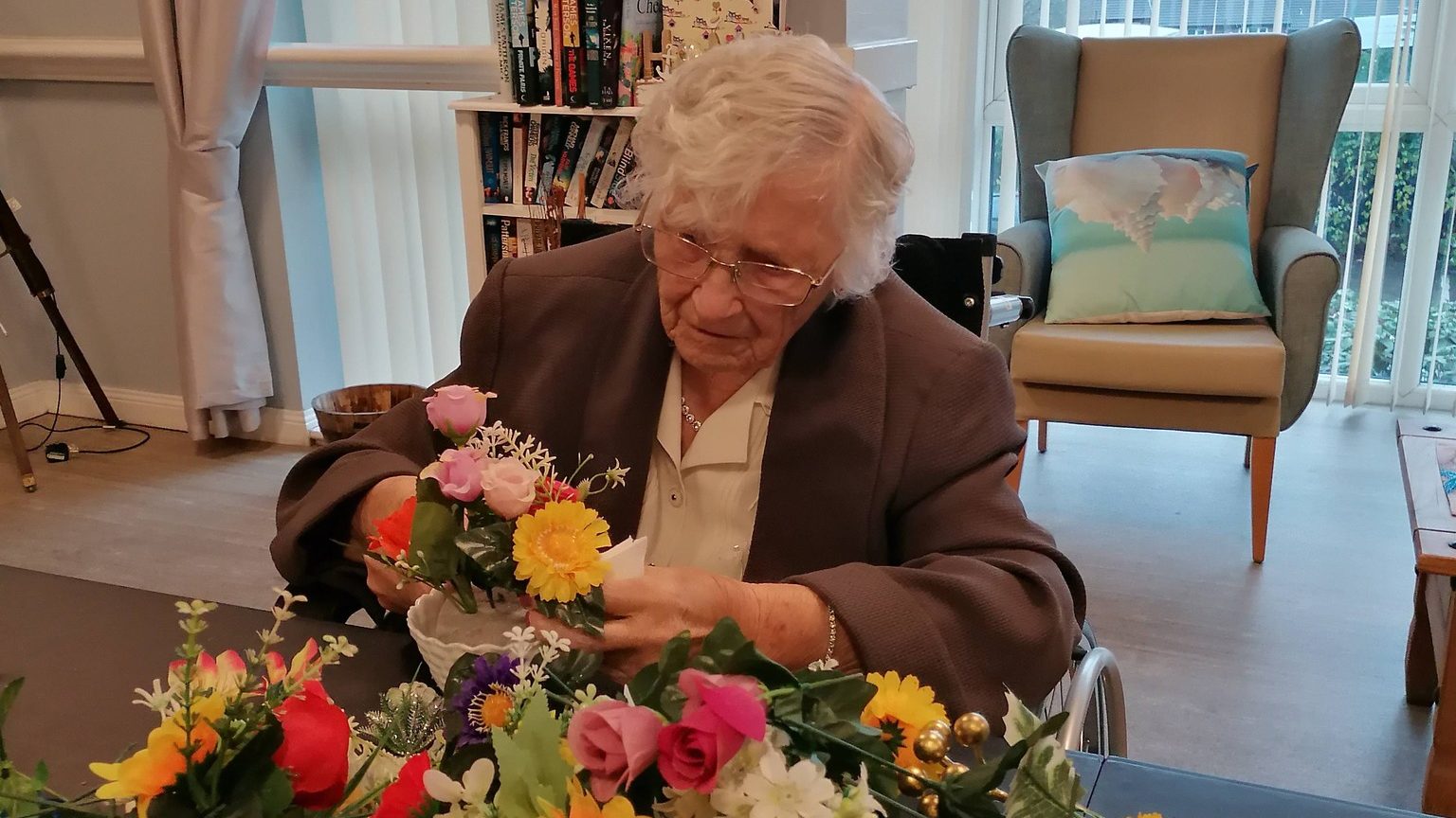 Belmont Residents Enjoy Flower Arranging and Pampering - Thumbnail