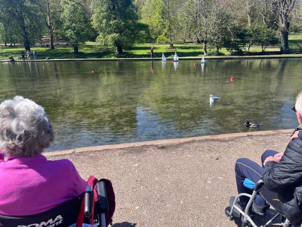 Residents enjoyed the first Applecroft Care Home minibus trip, visiting Kearsney Abbey for fresh air, family time, and beautiful scenery.